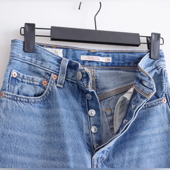 Levi's Women's Straight Leg Jeans - Light Blue - Picture 3 of 5